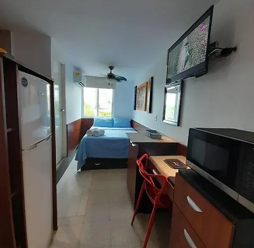 R.1112 Estudio Ejecutivo, Privado Con Cocina Y Bano.