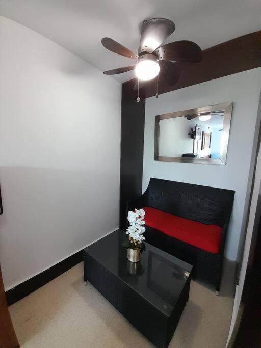 Apartment R.1112 Estudio Ejecutivo, Privado Con Cocina Y Bano.