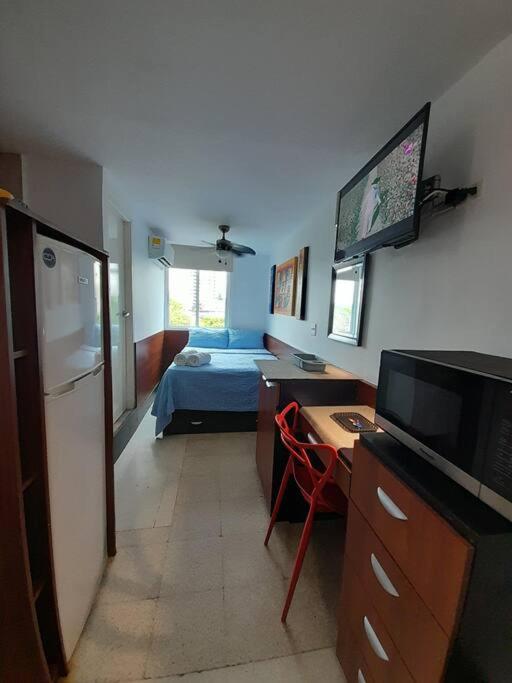 R.1112 Estudio Ejecutivo, Privado Con Cocina Y Bano. * Panama City
