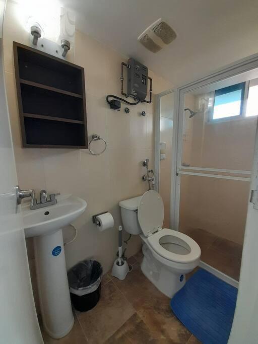 R.1112 Estudio Ejecutivo, Privado Con Cocina Y Bano. *