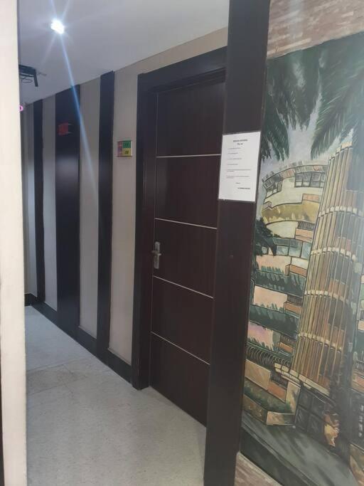 R.1112 Estudio Ejecutivo, Privado Con Cocina Y Bano. * Ciudad de Panamá